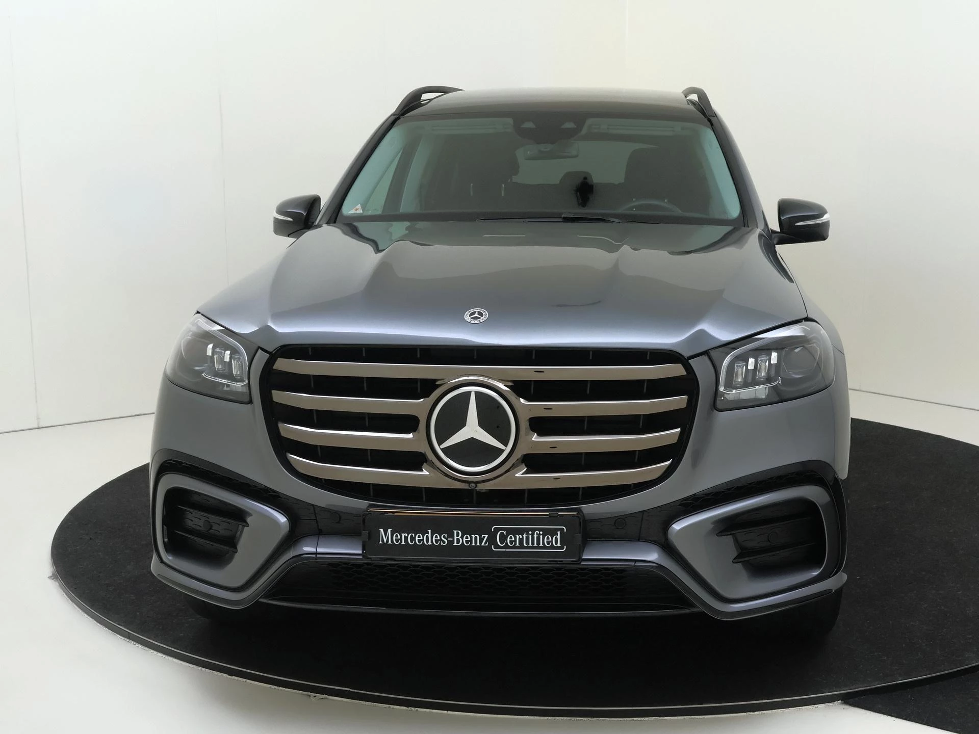 Mercedes-Benz-GLS-image-5