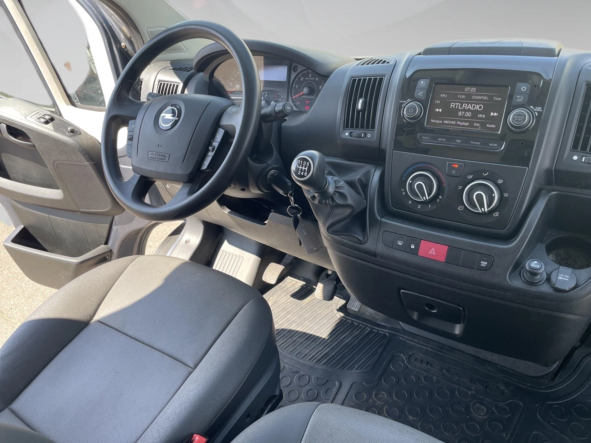 Opel Movano 2.2 L Turbo D 103kW L3 Base