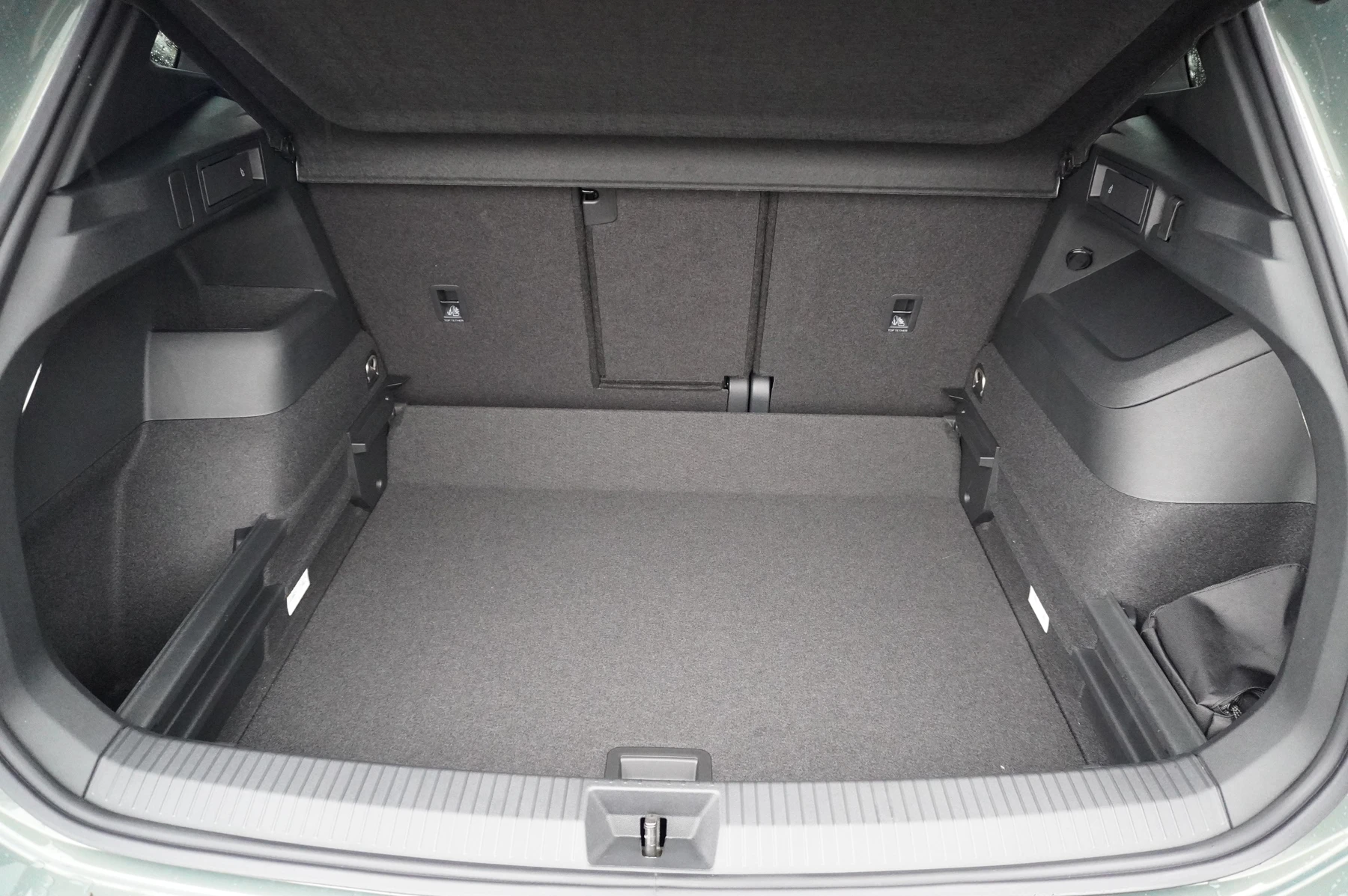 Volkswagen-Tiguan-image-10