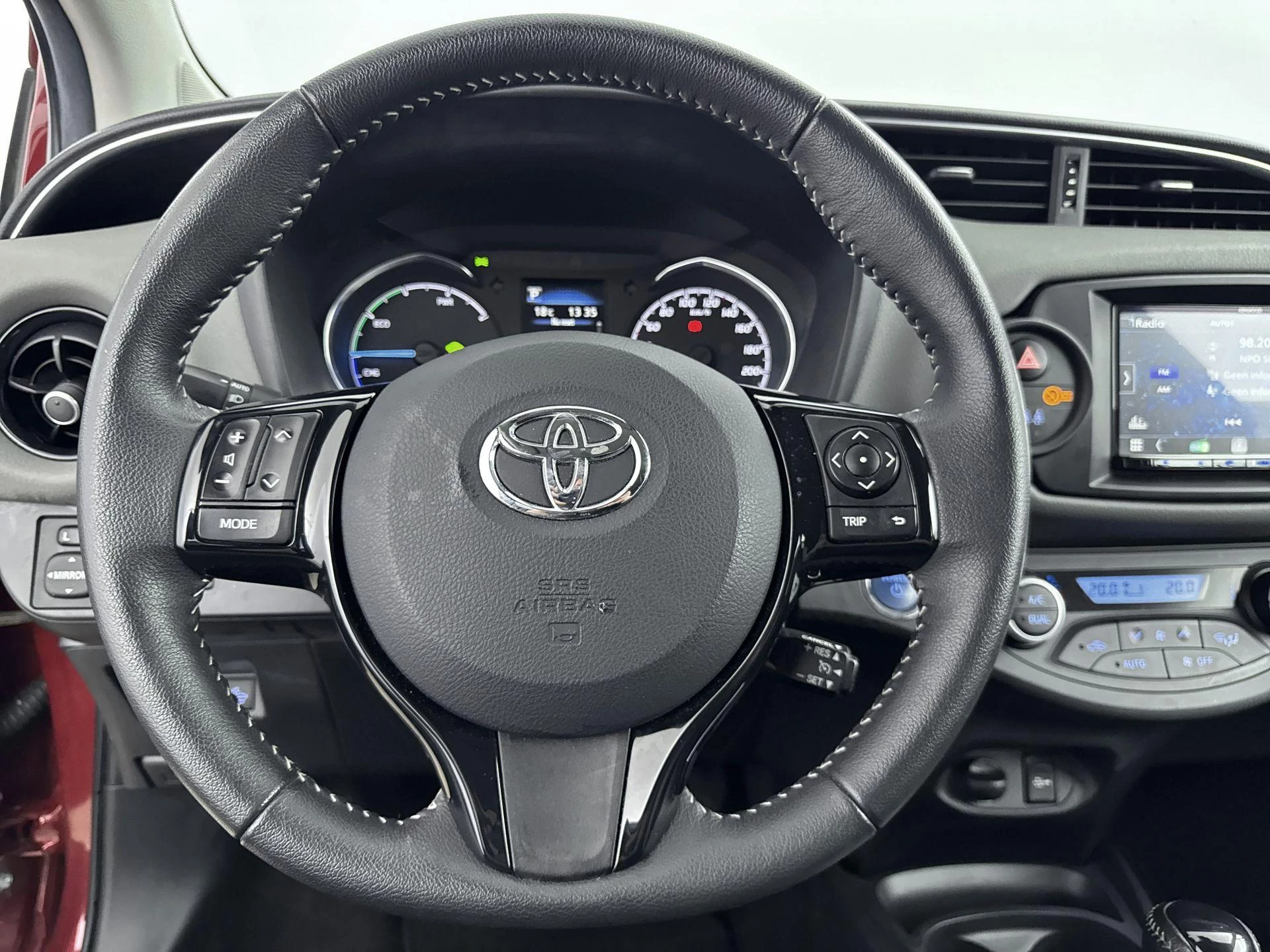 Toyota-Yaris-image-15
