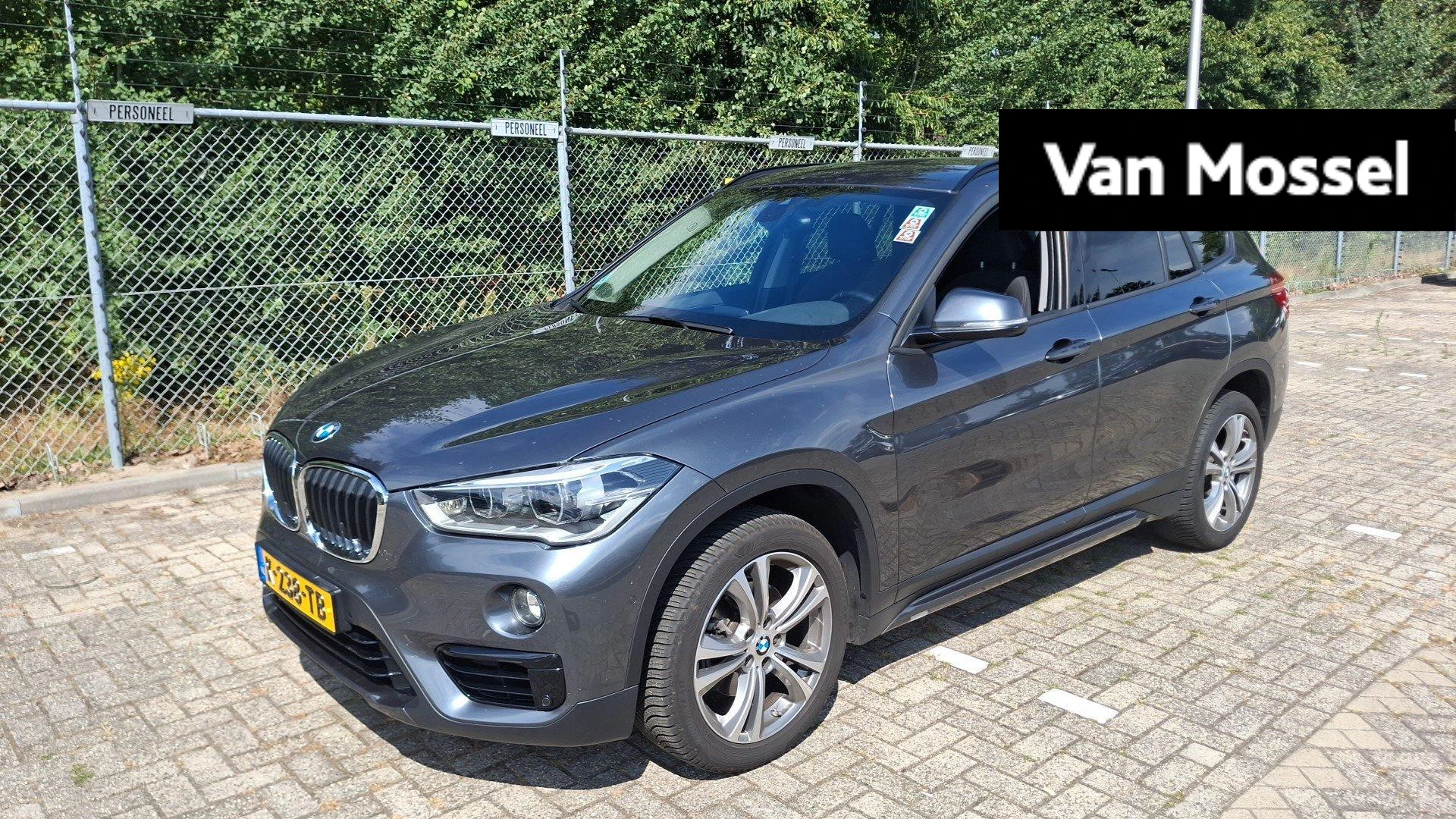 BMW-X1-image-0