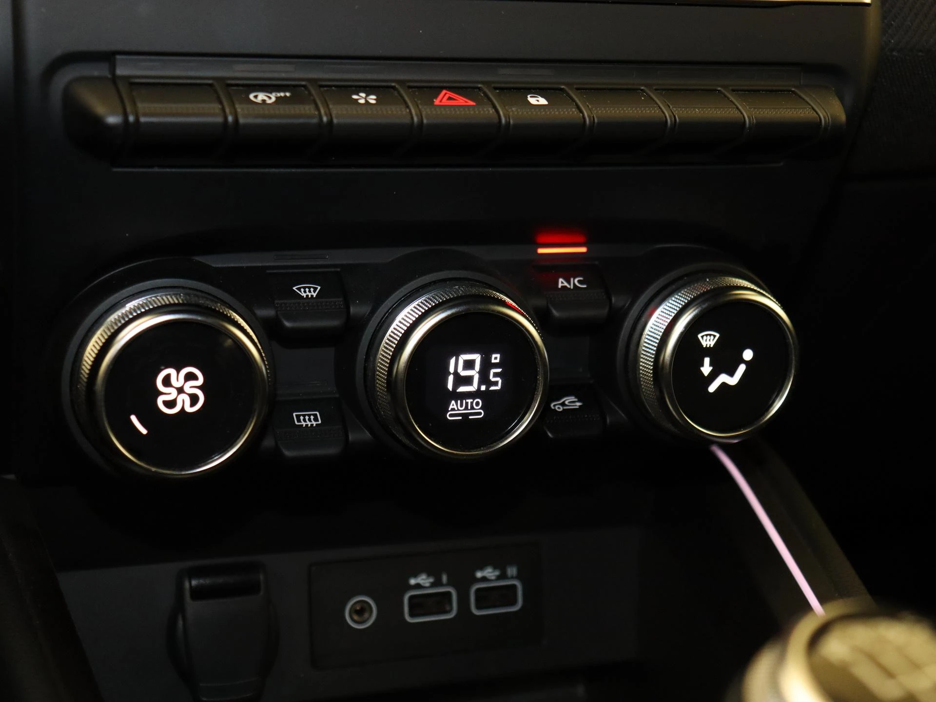 Renault-Clio-image-19