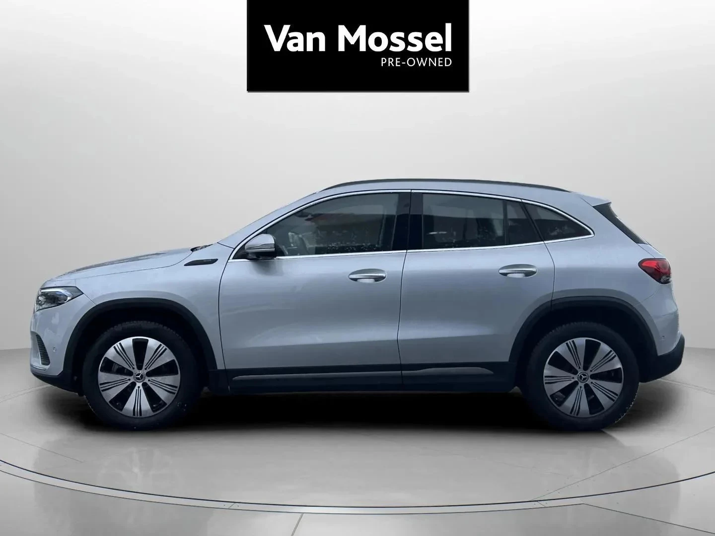 Mercedes-Benz-EQA-image-7