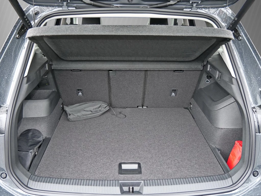 Volkswagen Tiguan UPE br. 57.605,- Elegance 1.5 l eTSI OPF 110 kW / 150 PS VSA