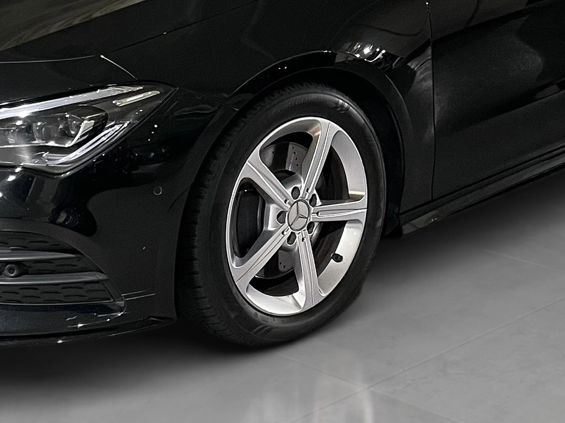 Mercedes-Benz-CLA-image-21