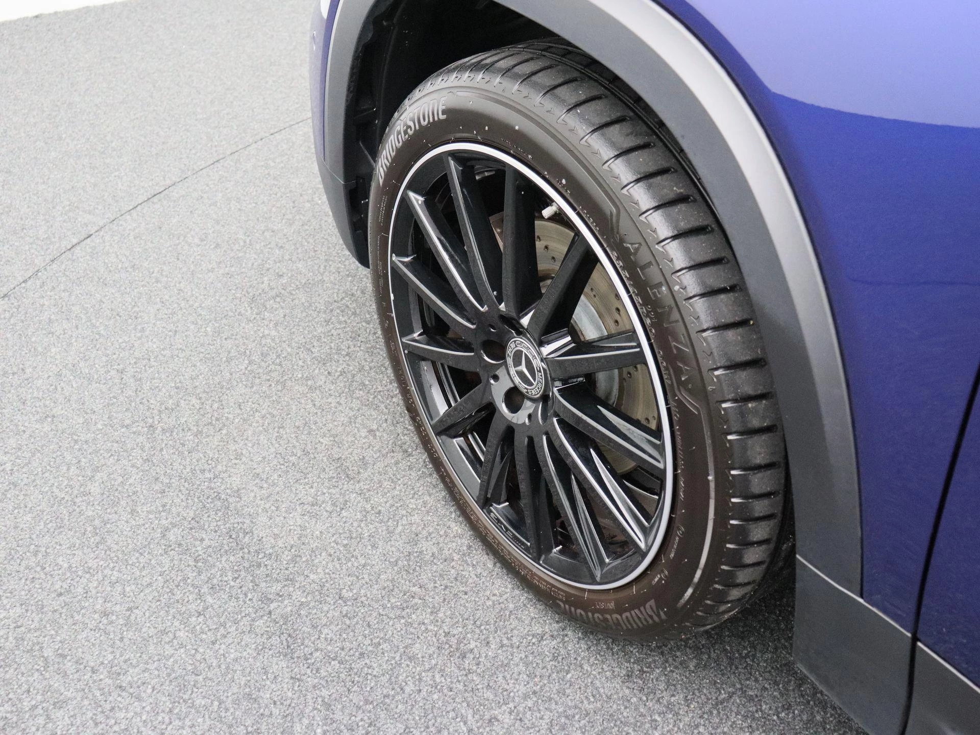 Mercedes-Benz GLB 180 AMG Line + LEDER + PANORAMISCH DAK + MULTIBEAM LED + NIGHT