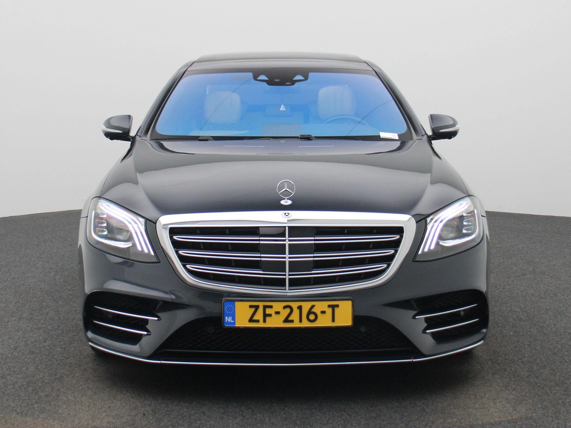 Mercedes-Benz-S-Klasse-image-2