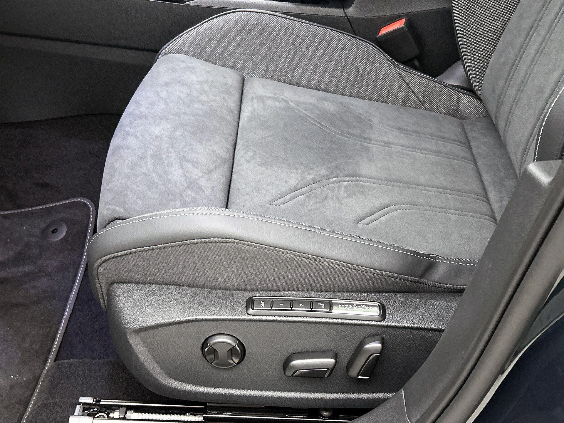 Volkswagen-Golf-image-20