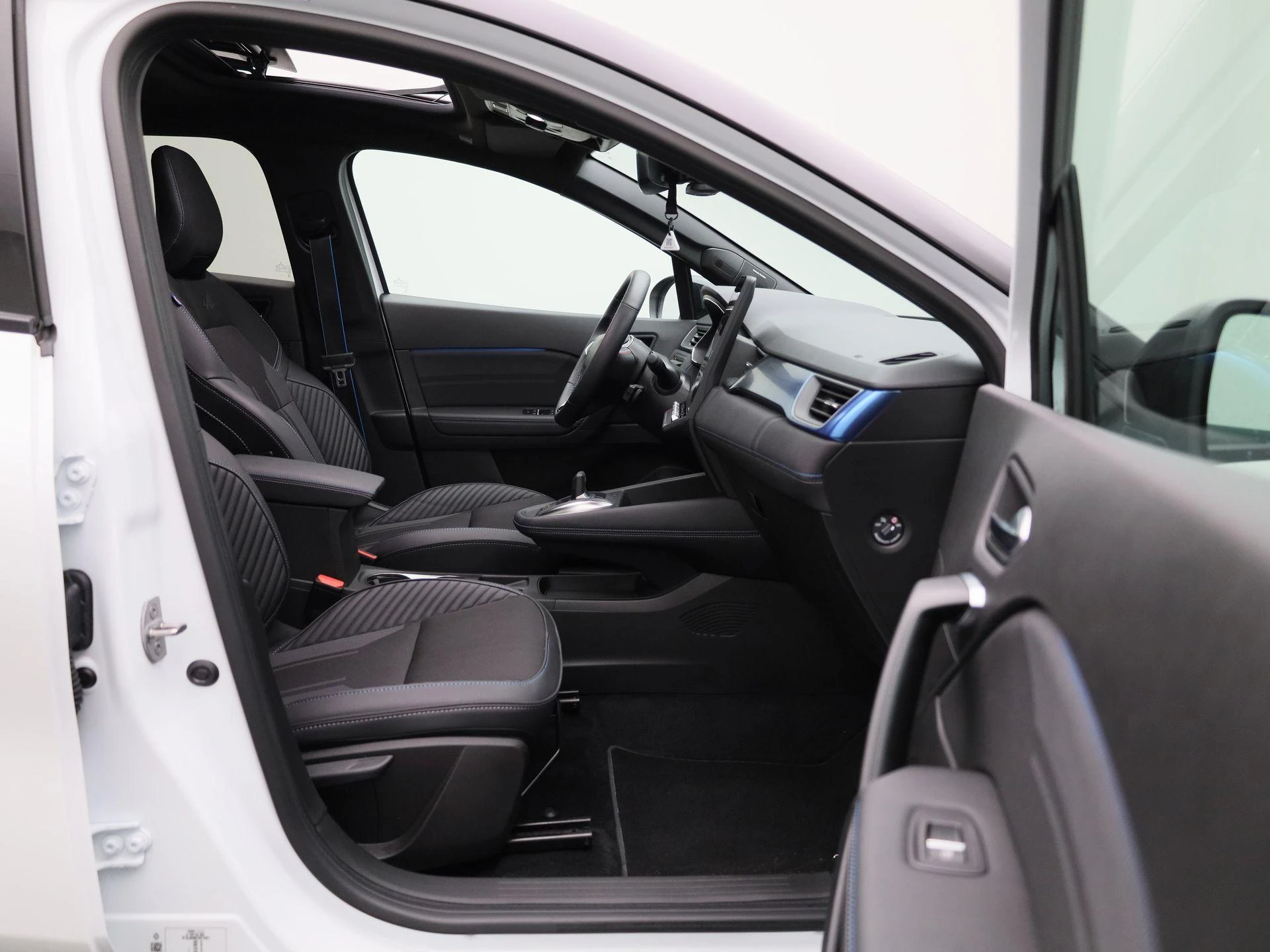 Renault-Captur-image-38
