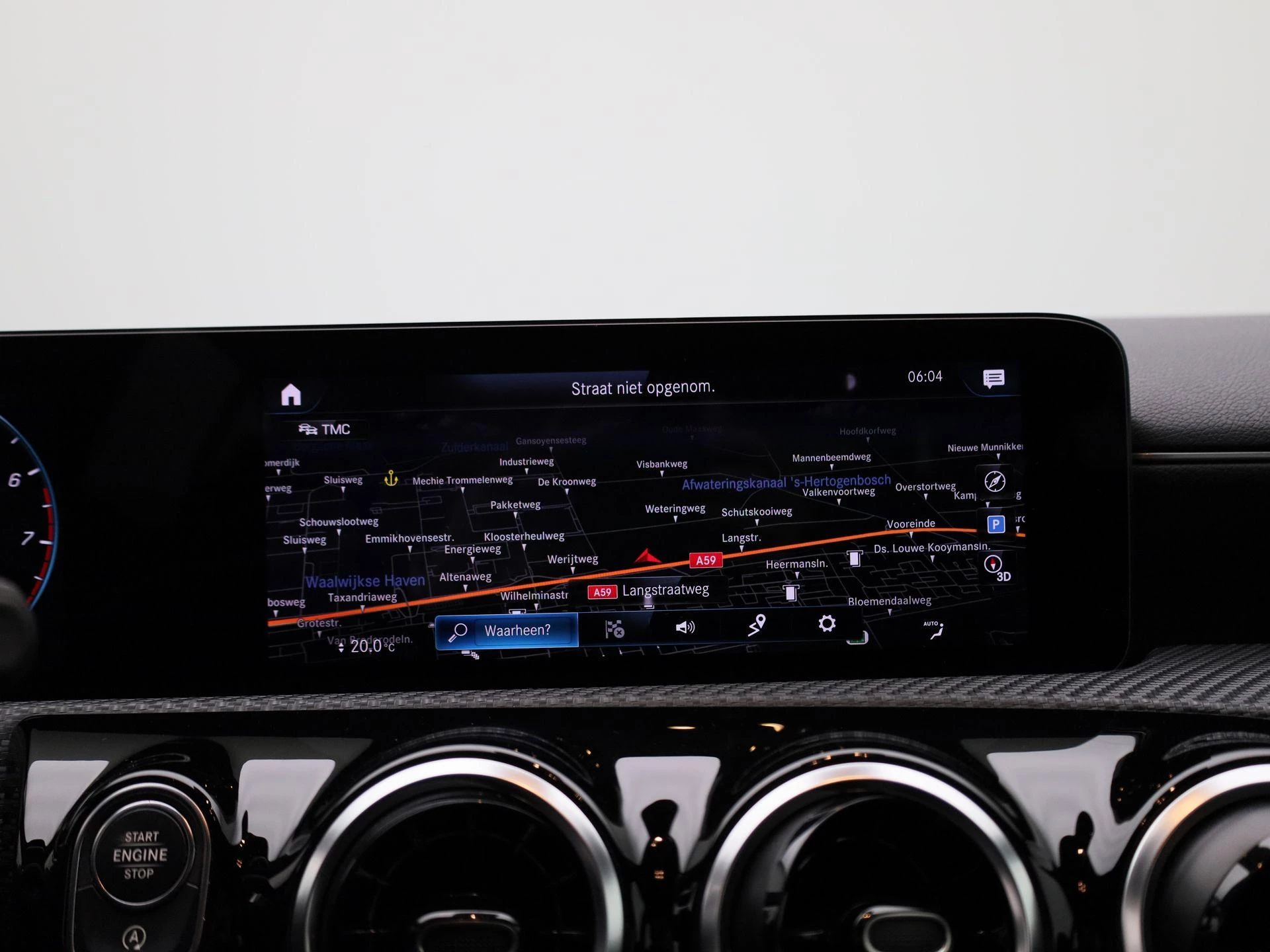 Mercedes-Benz-CLA-image-16