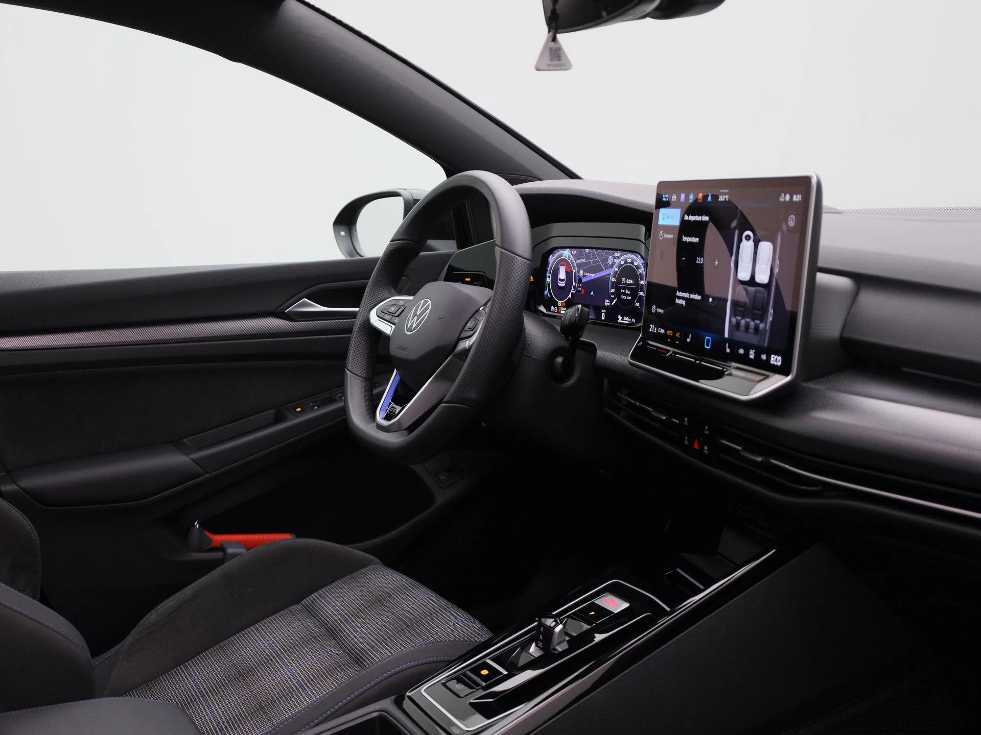 Volkswagen-Golf-image-31