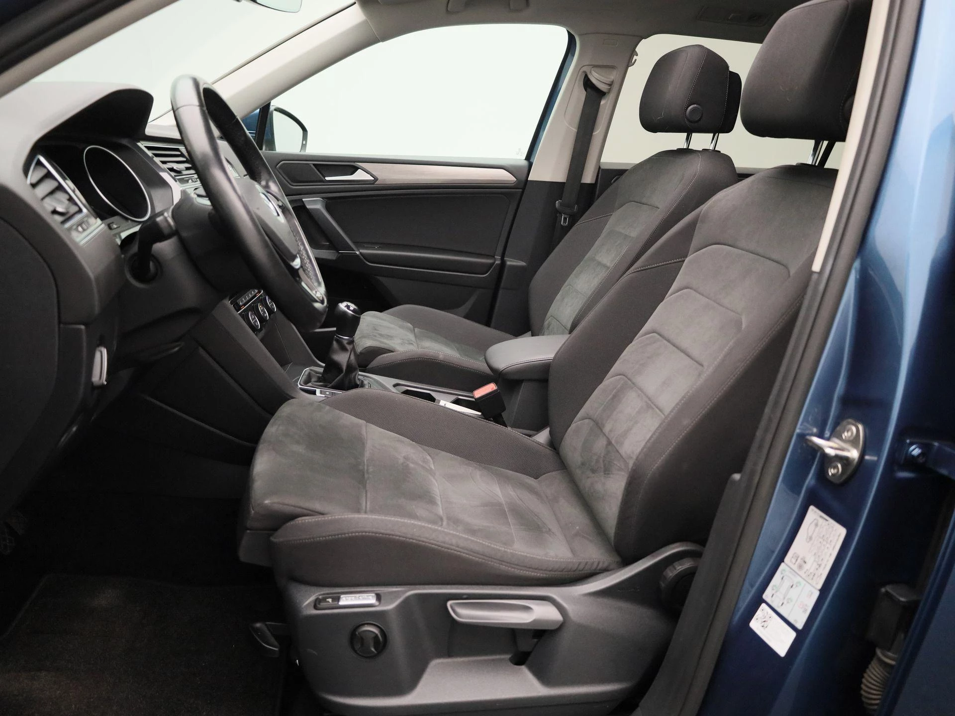 Volkswagen-Tiguan Allspace-image-9