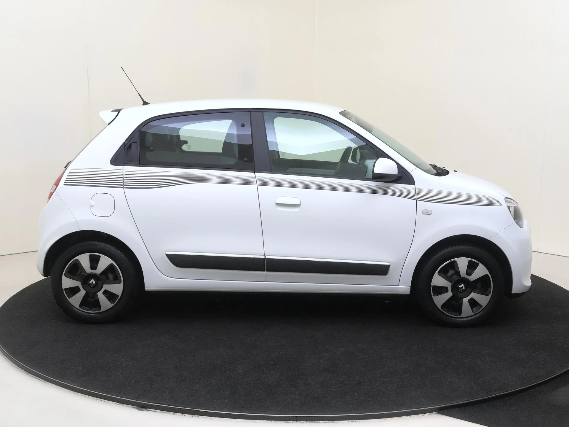 Renault-Twingo-image-8