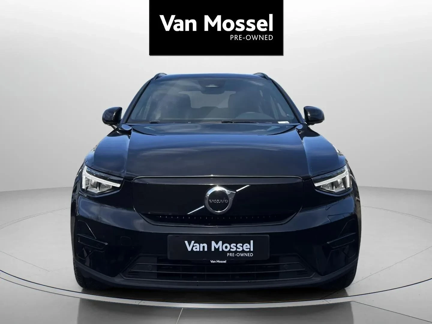 Volvo-XC40-image-1