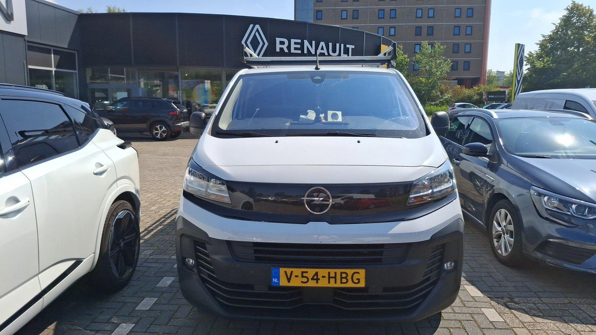 Opel-Vivaro-image-5