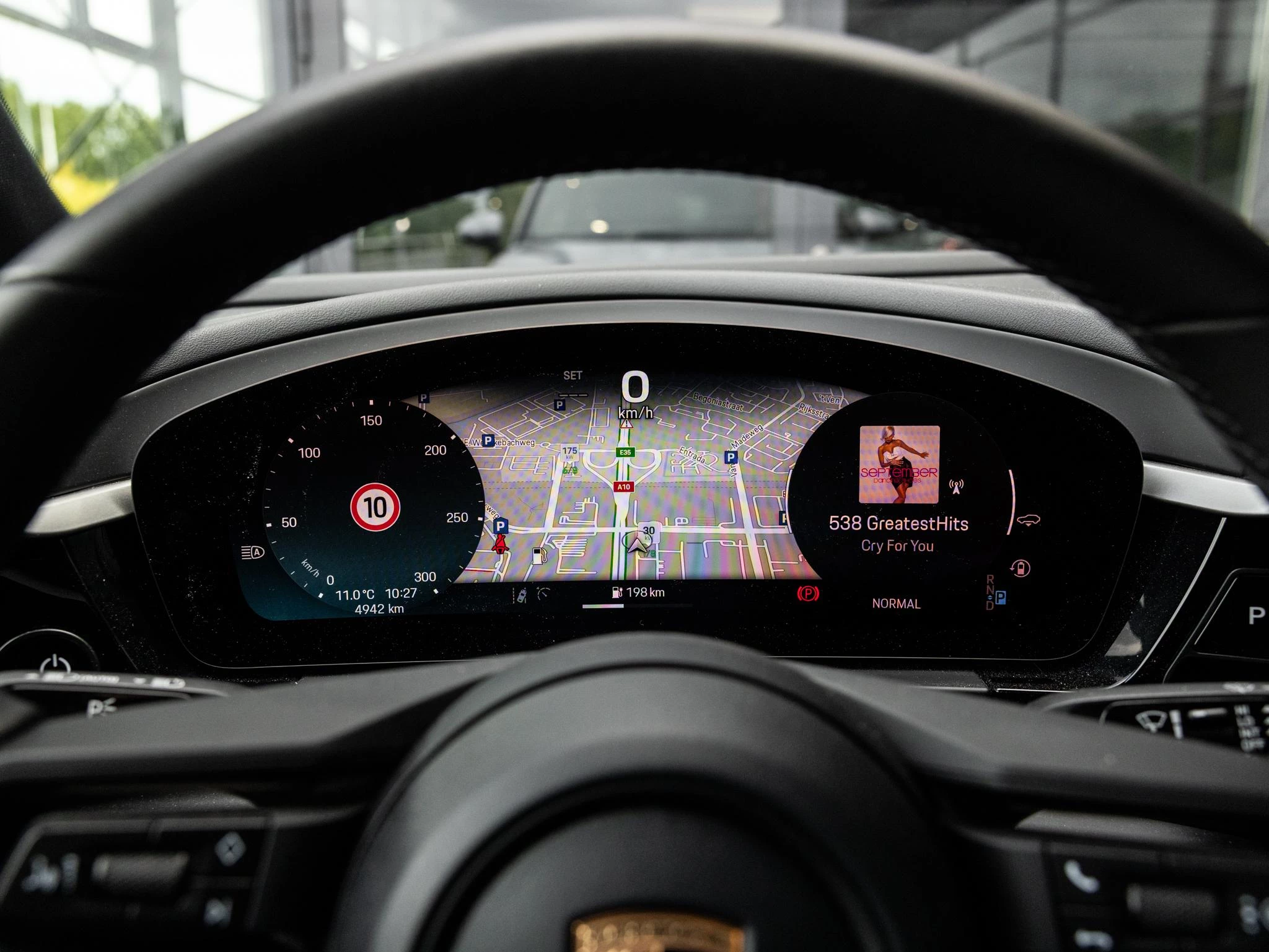 Porsche-Macan-image-40