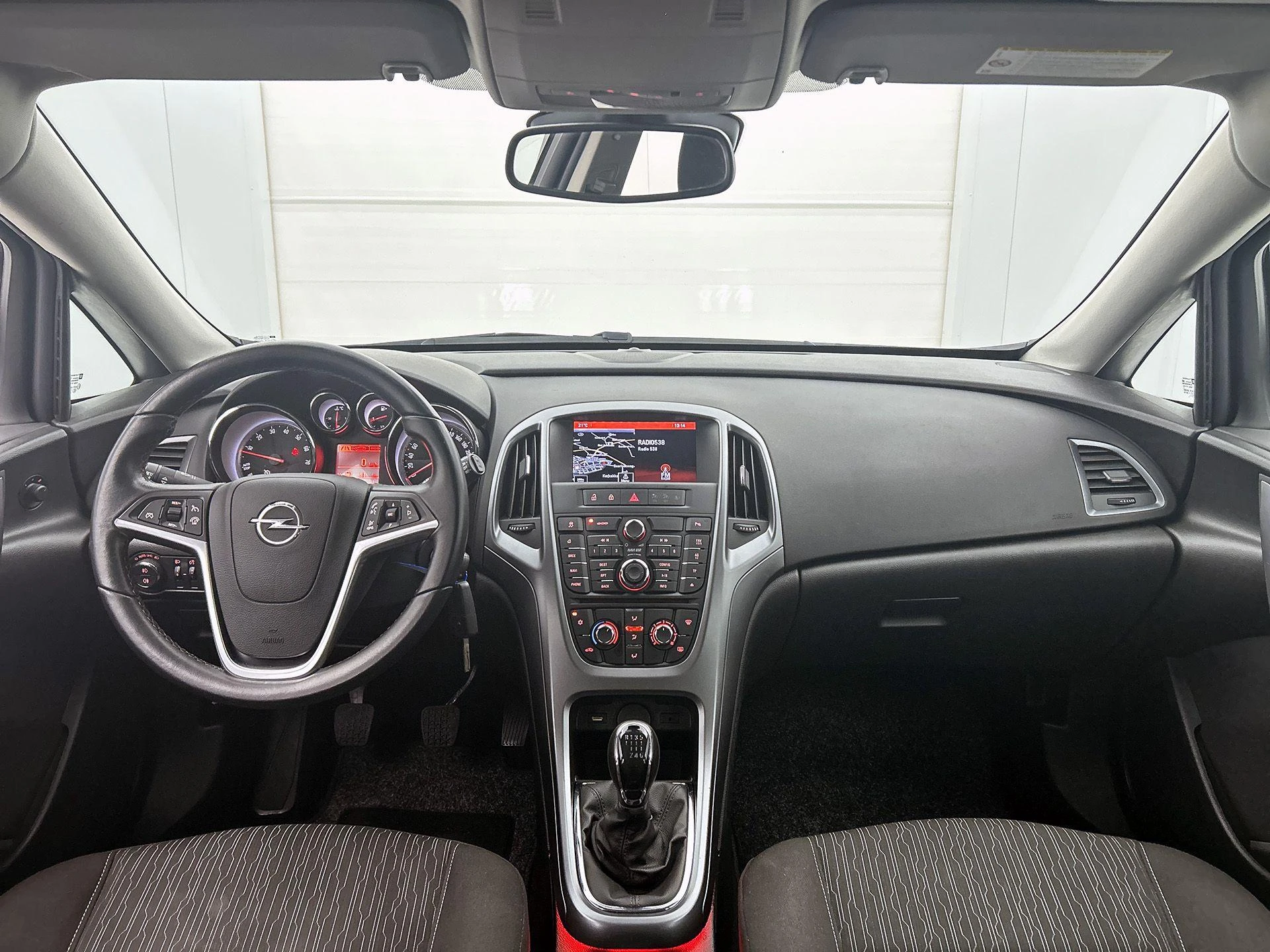 Opel-Astra-image-18