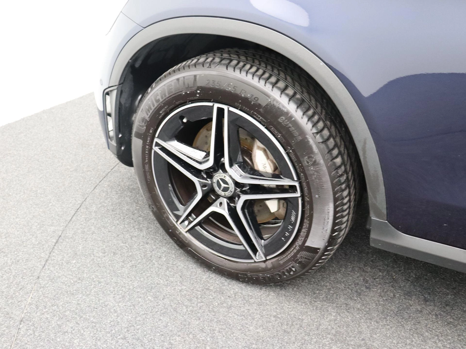 Mercedes-Benz GLC 300e SUV AMG LINE + PANO DAK + BURMESTER + CARPLAY + SURROUND VIEW +