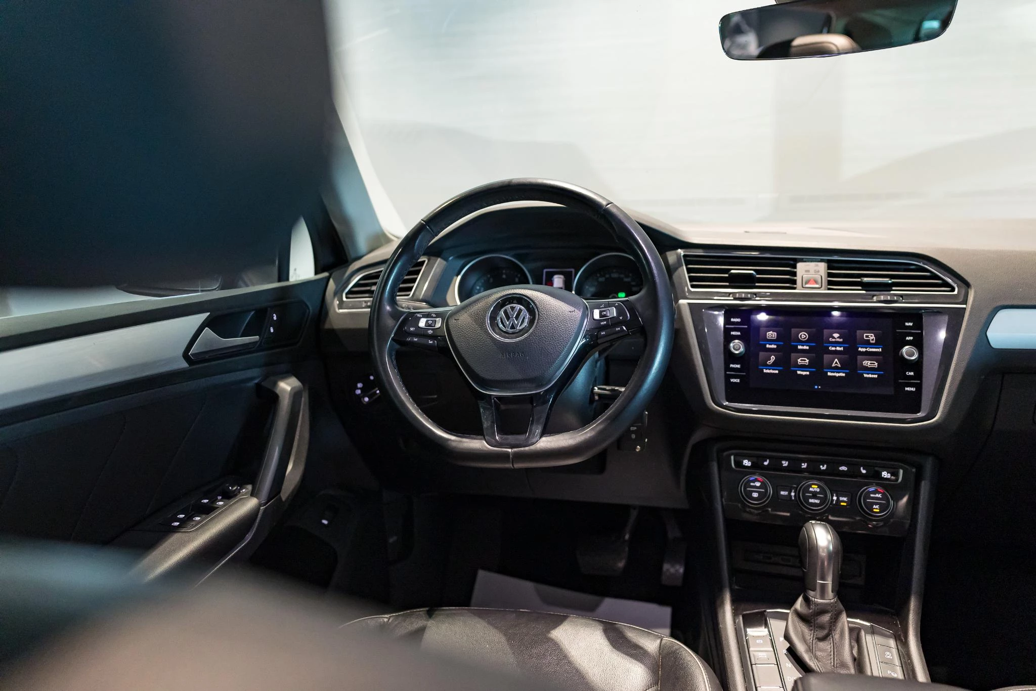 Volkswagen Tiguan 1.5 TSI DSG | Pano Dak | Carplay | ACC | Zetelverw