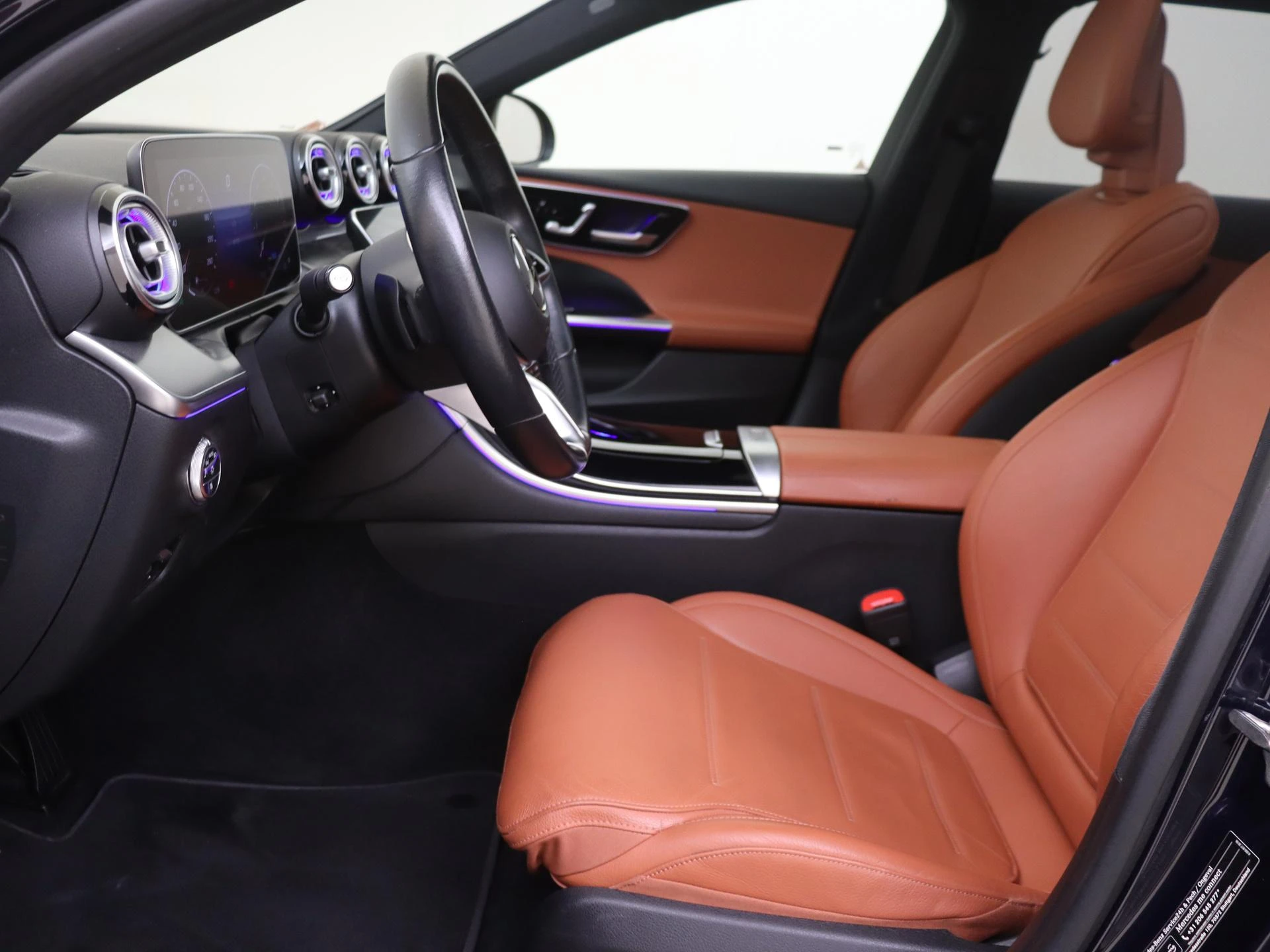 Mercedes-Benz-C-Klasse-image-14