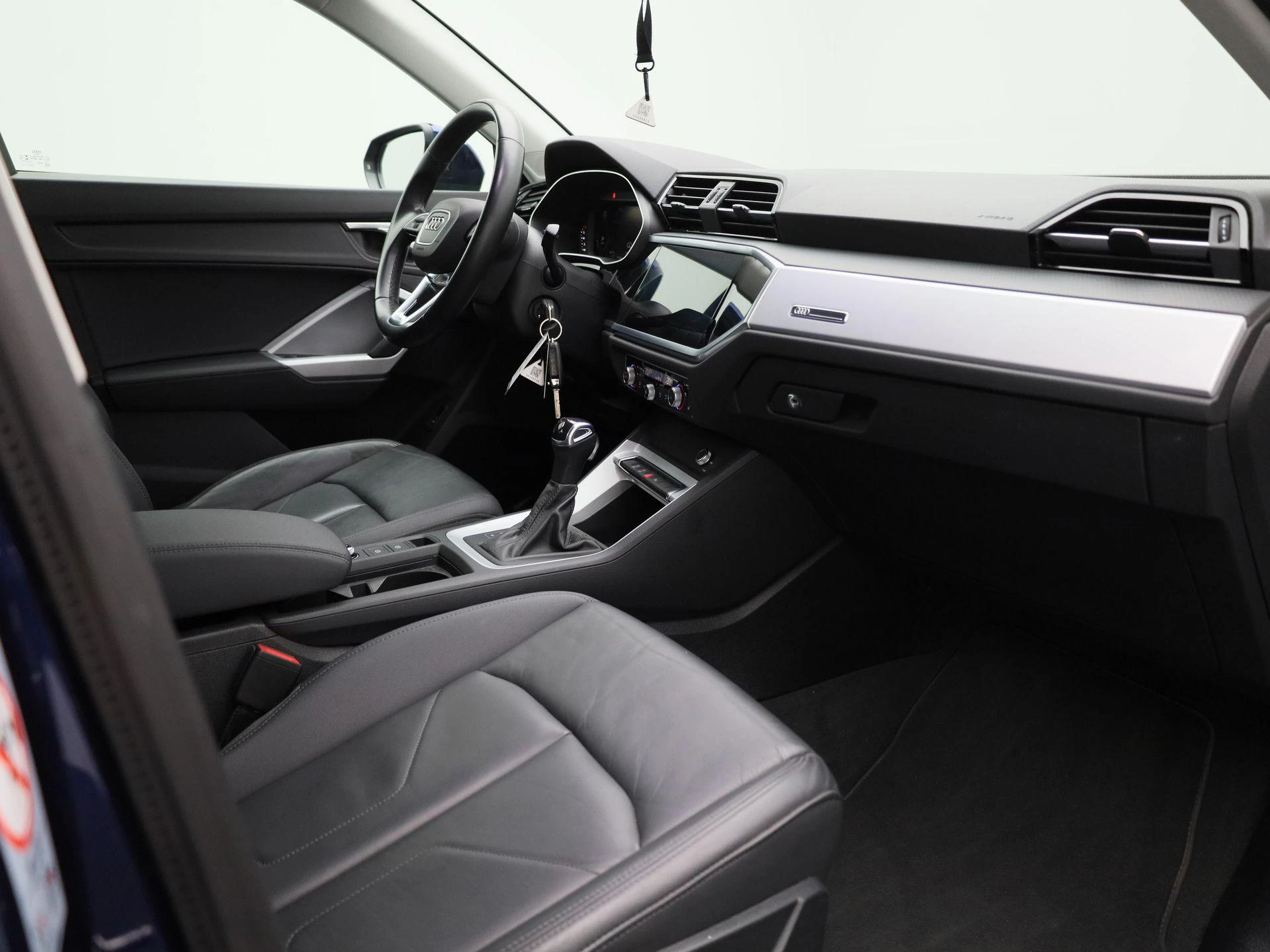 Audi-Q3-image-34