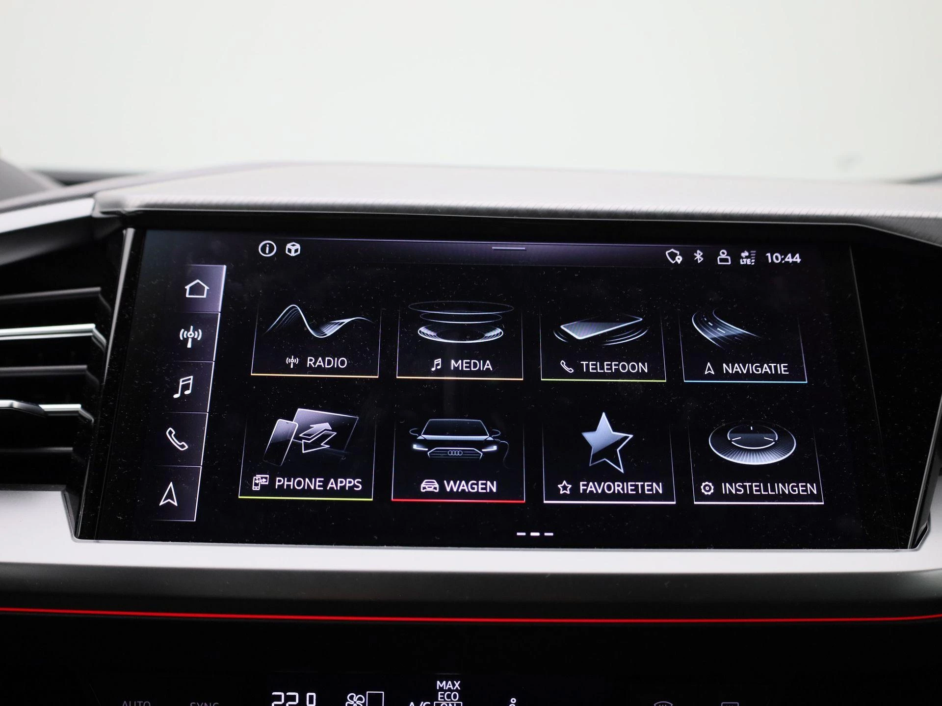 Audi-Q4 e-tron-image-25