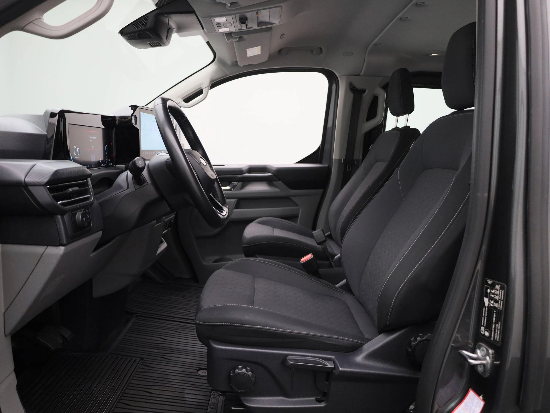 Ford-Transit Custom-image-9