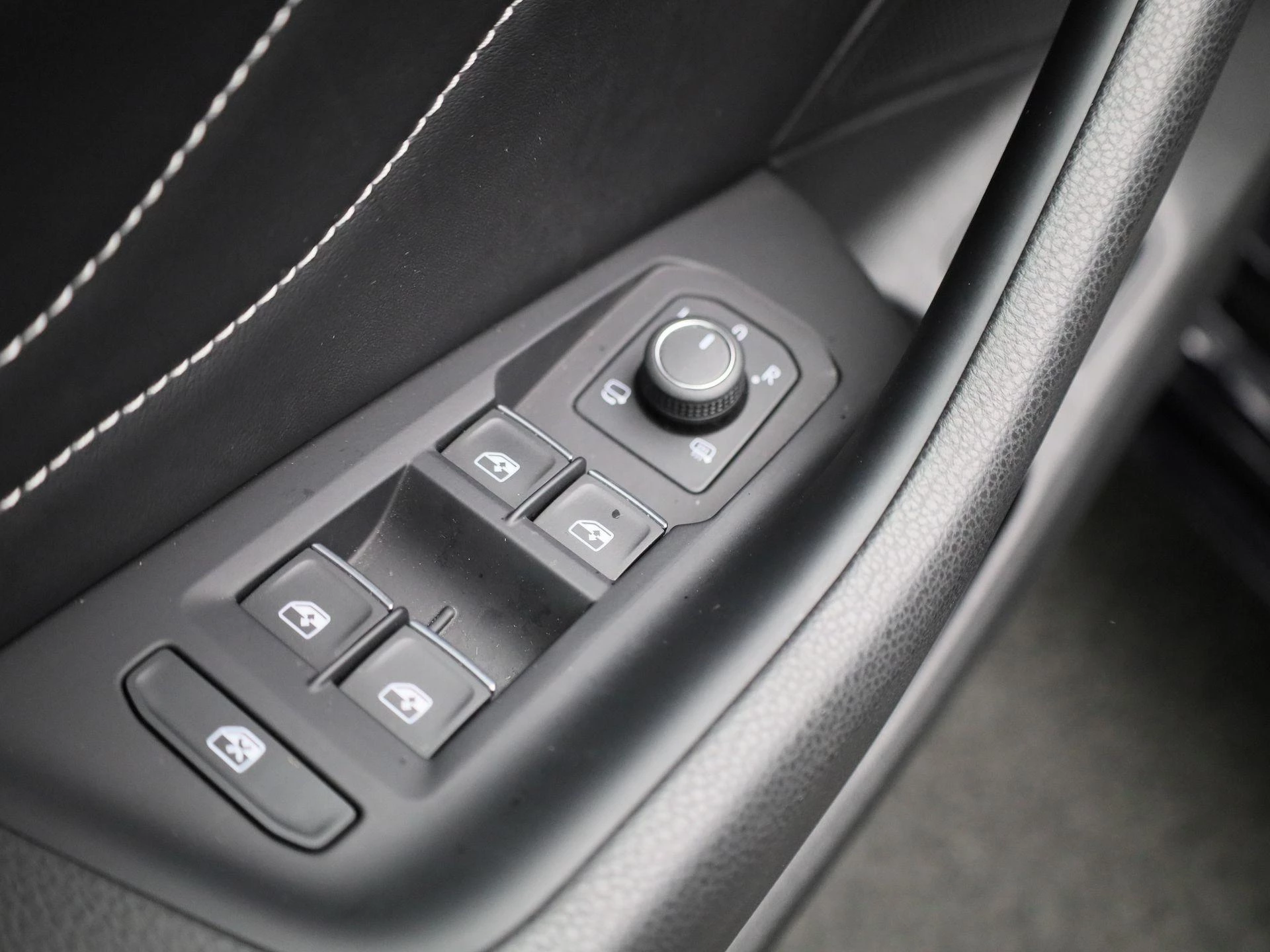 Volkswagen-Arteon-image-35