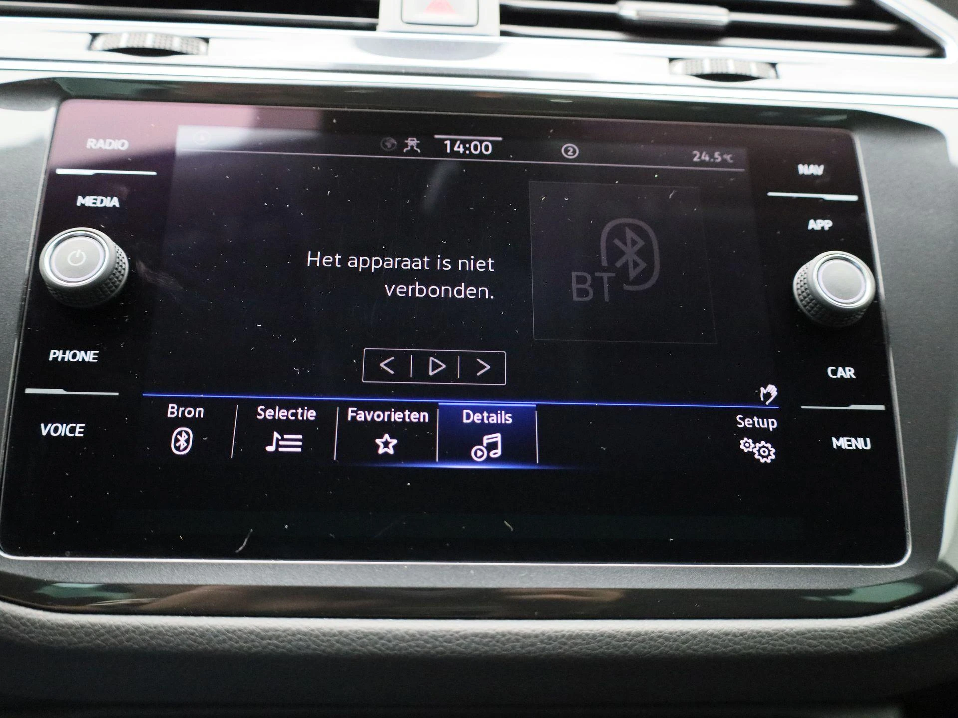 Volkswagen-Tiguan-image-19