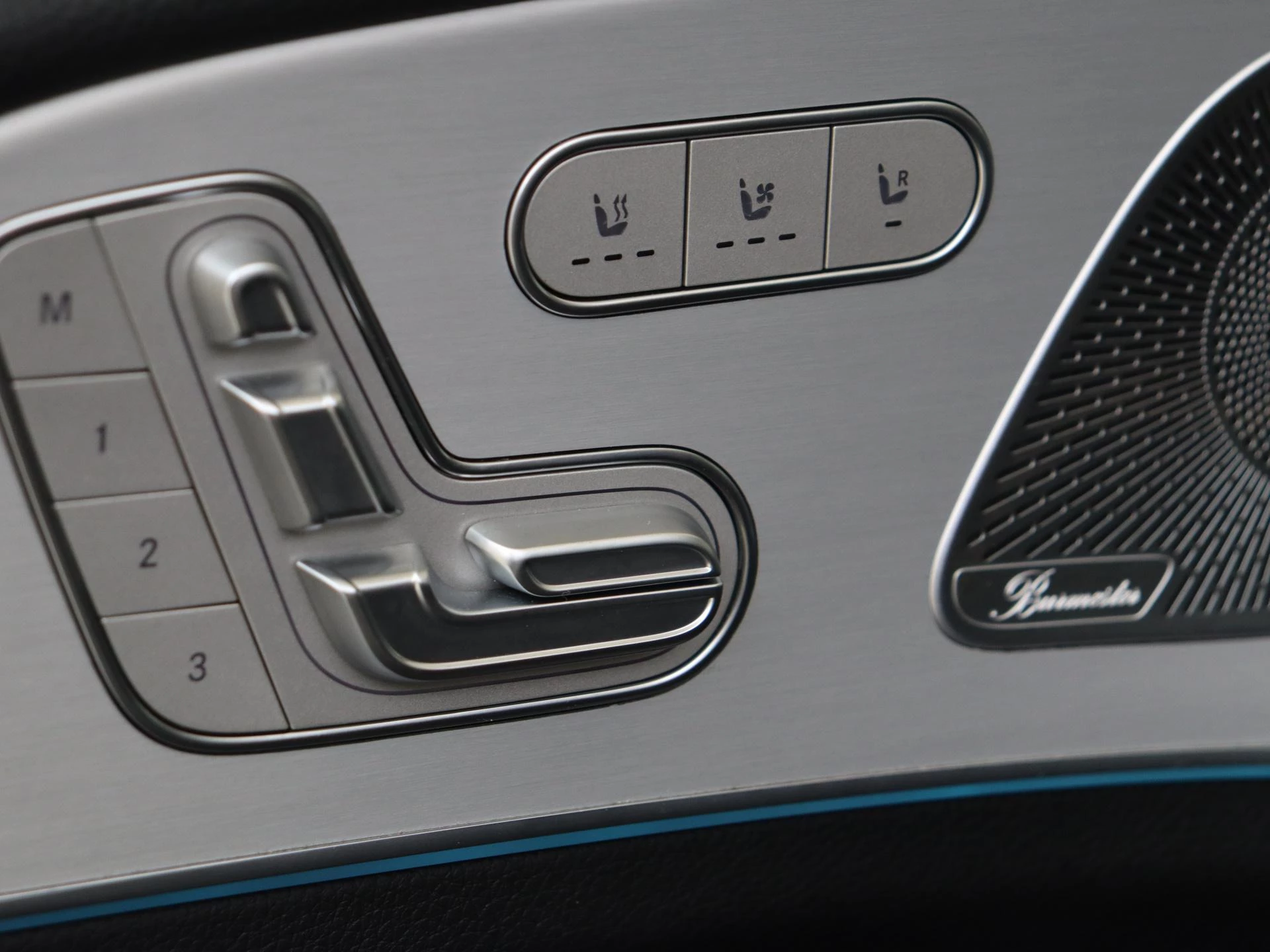 Mercedes-Benz-GLE-image-26