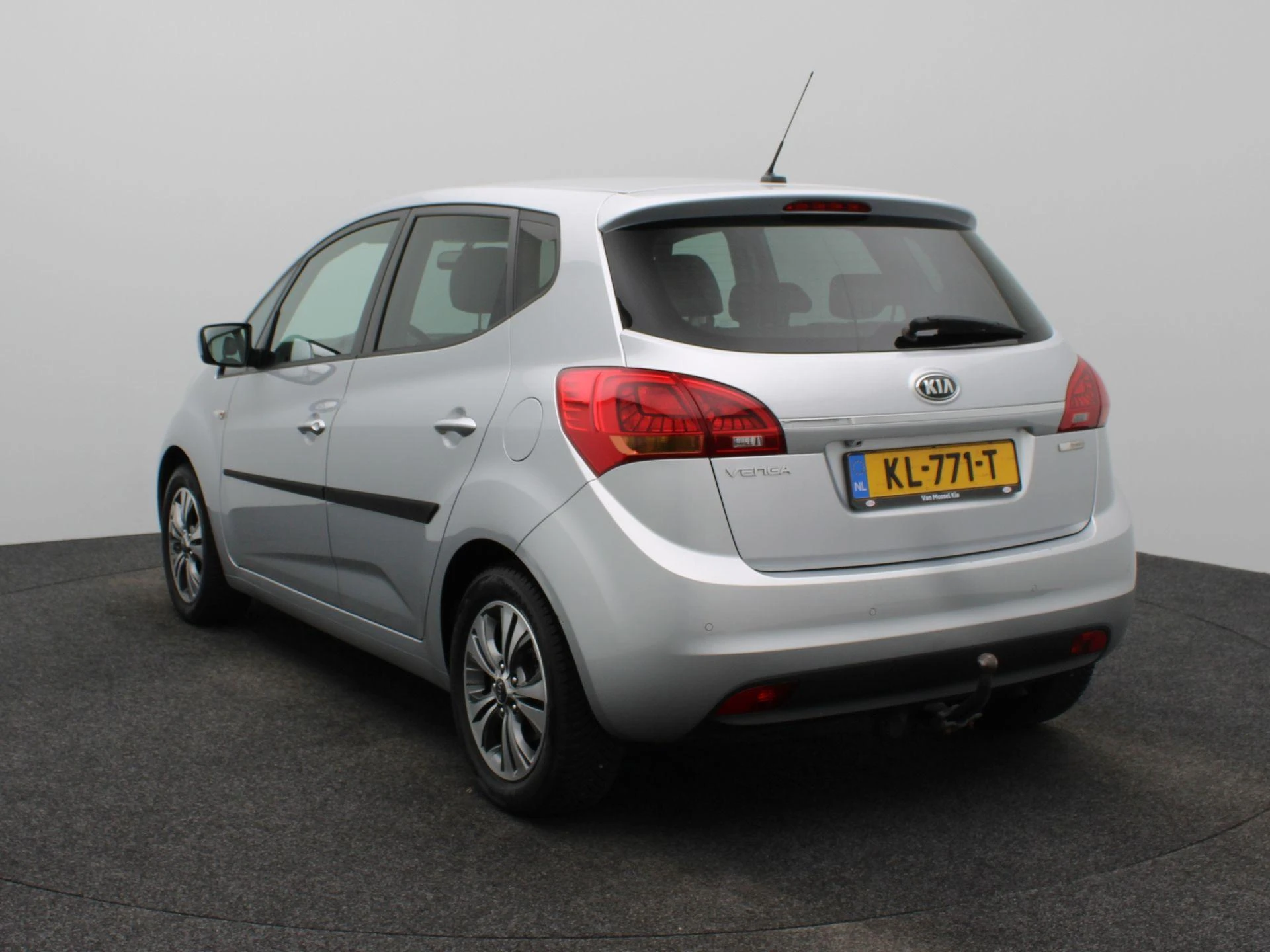 Kia-Venga-image-1