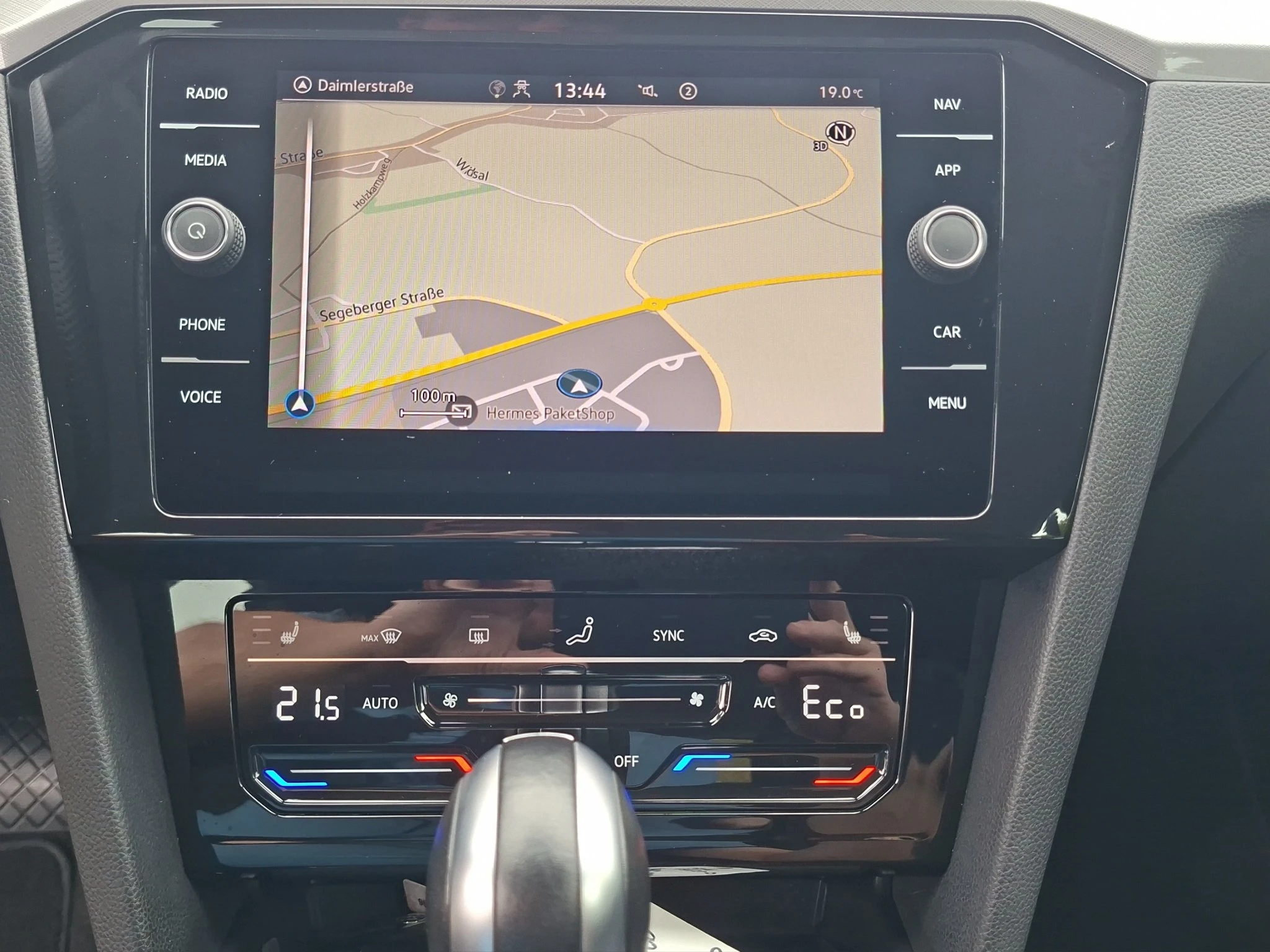 Volkswagen-Passat-image-14