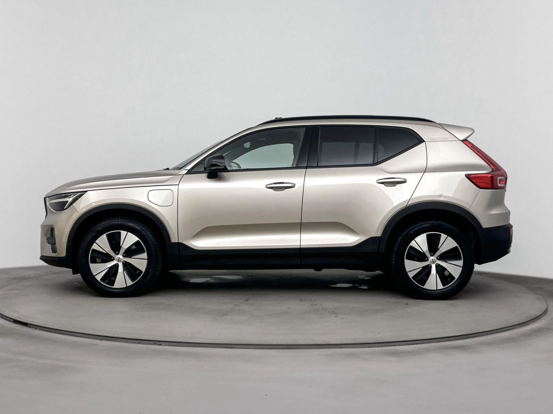 Volvo XC40 T4 Recharge Plus Dark