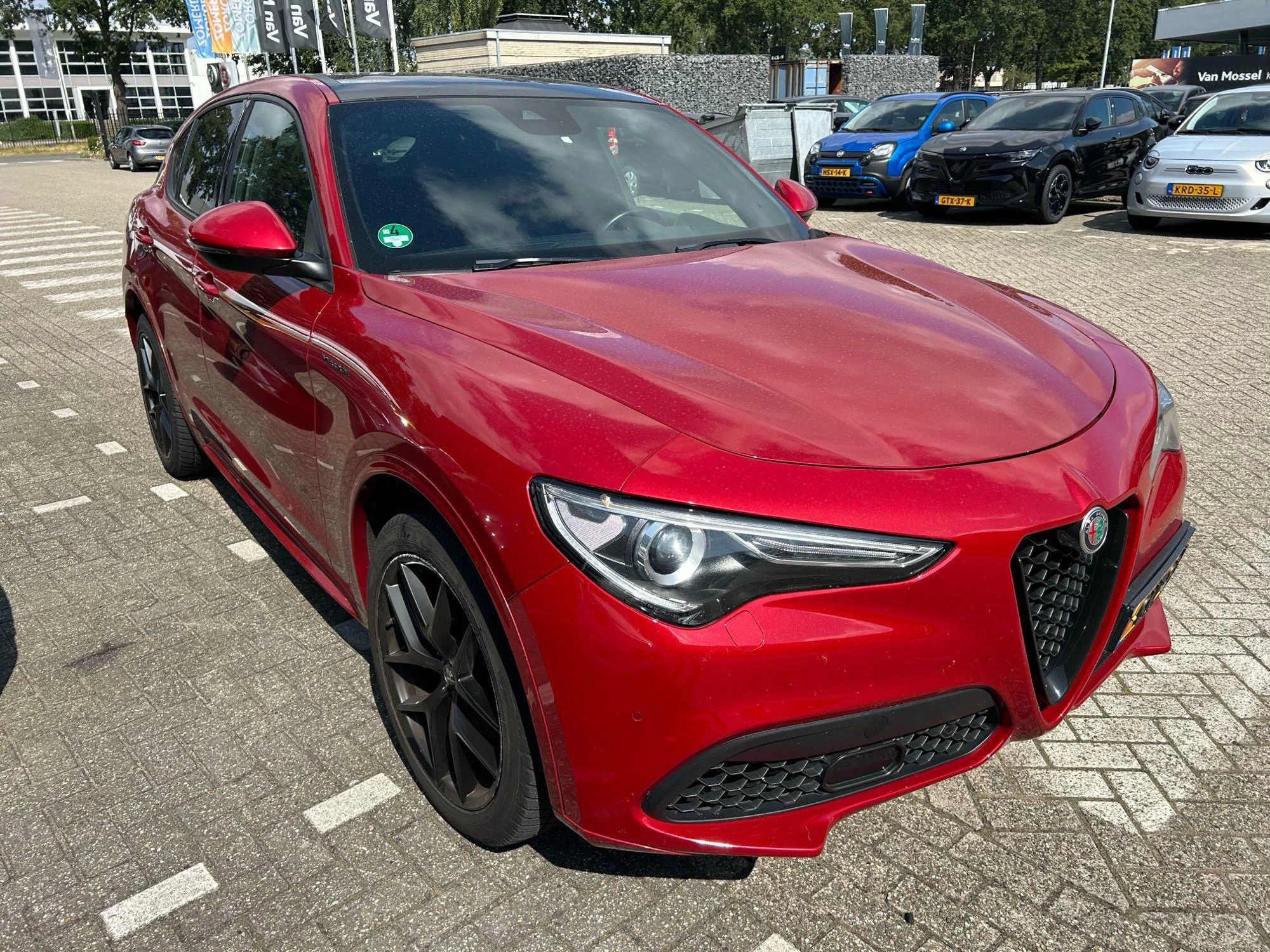 Alfa Romeo-Stelvio-image-7