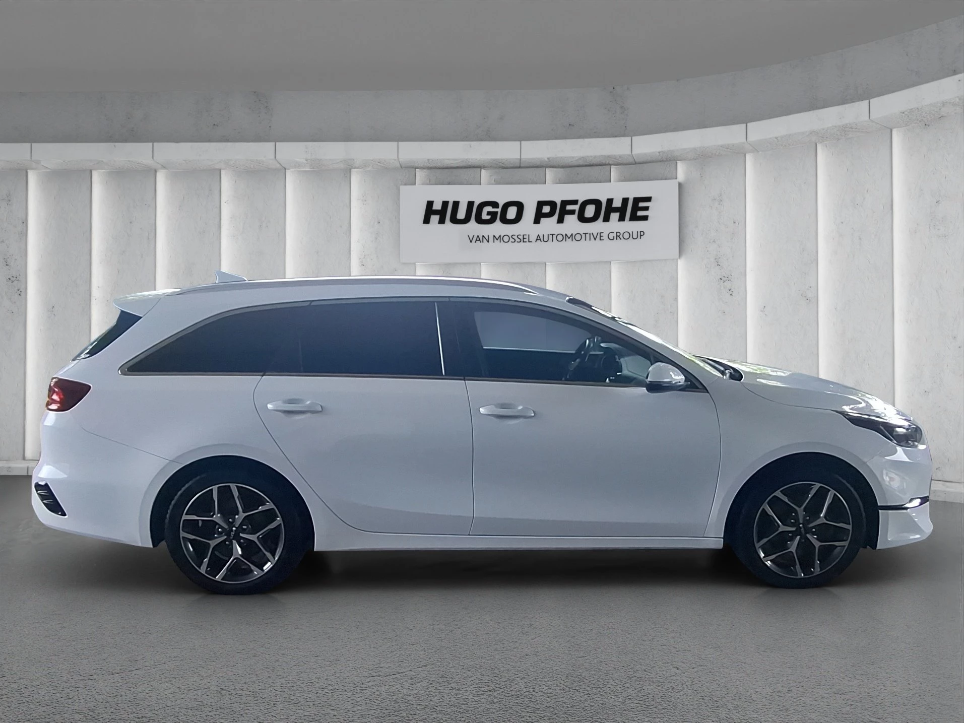 Kia Ceed Kombi*1.5 T-GDI*Spirit*SHZ*LRHZ*NAVI*JBL*RFK*PDC*AHK