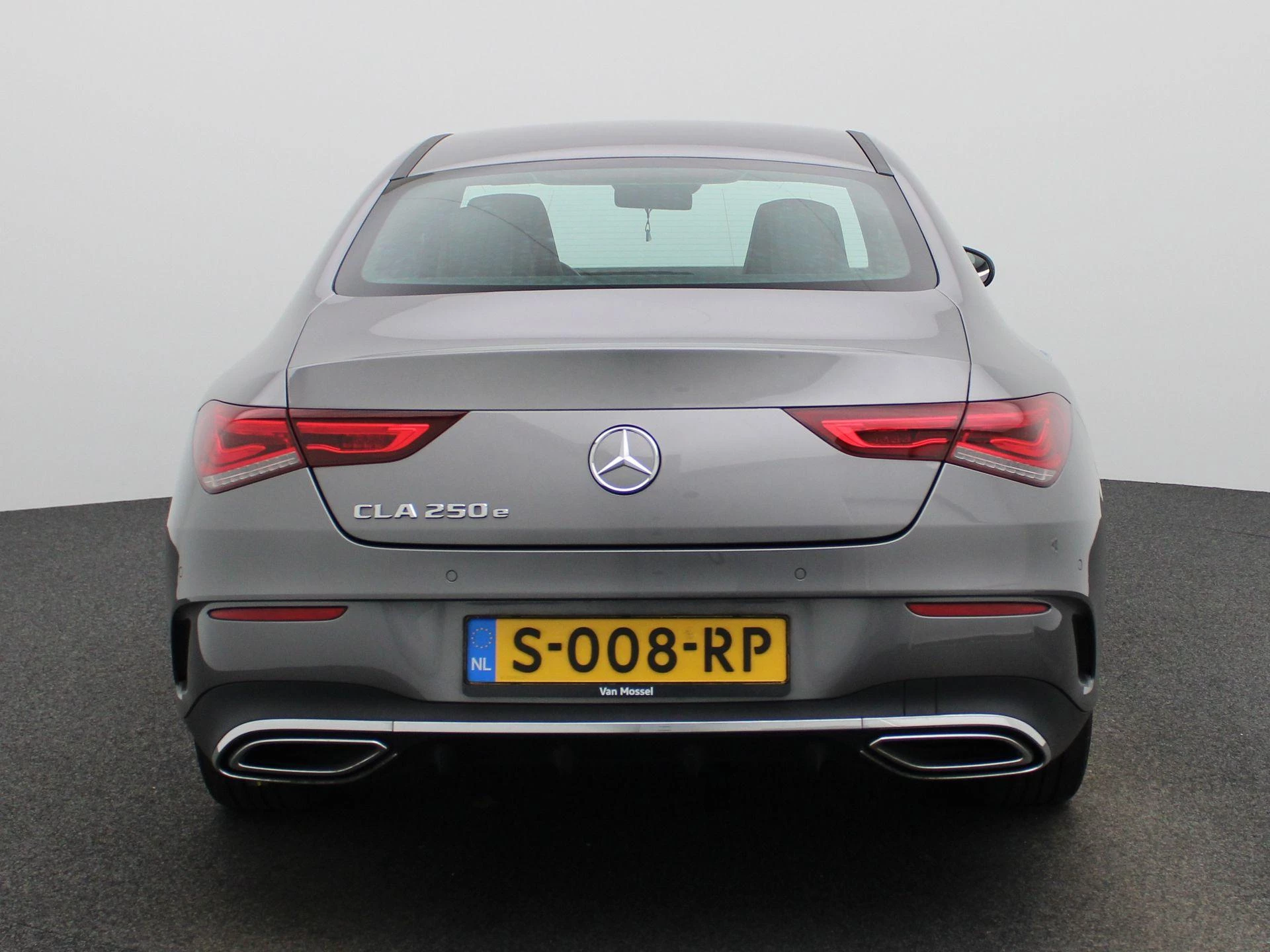 Mercedes-Benz-CLA-image-6
