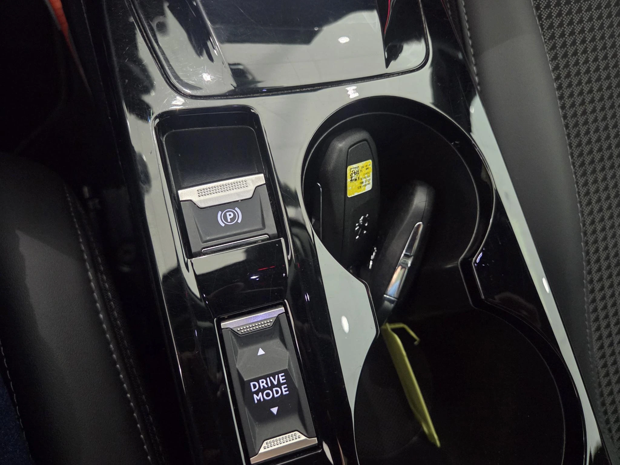 Peugeot-2008-image-13