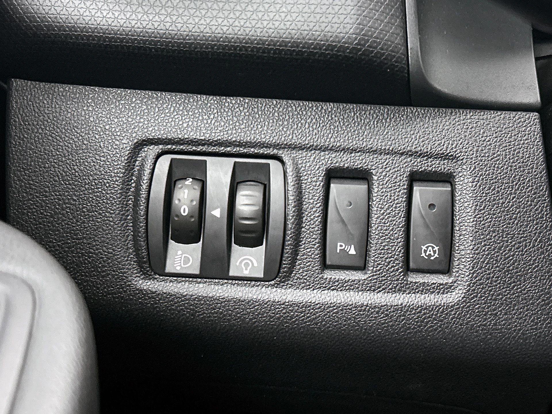 Renault-Clio-image-22