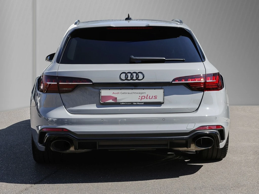 Audi-RS4-image-5