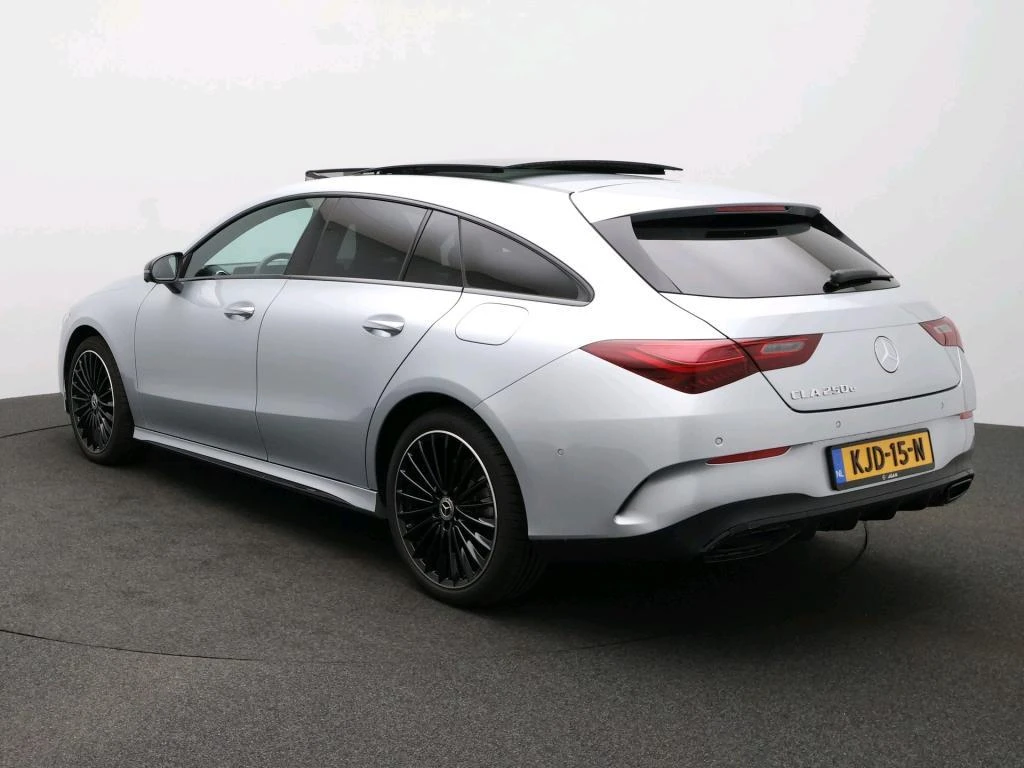 Mercedes-Benz-CLA-image-4