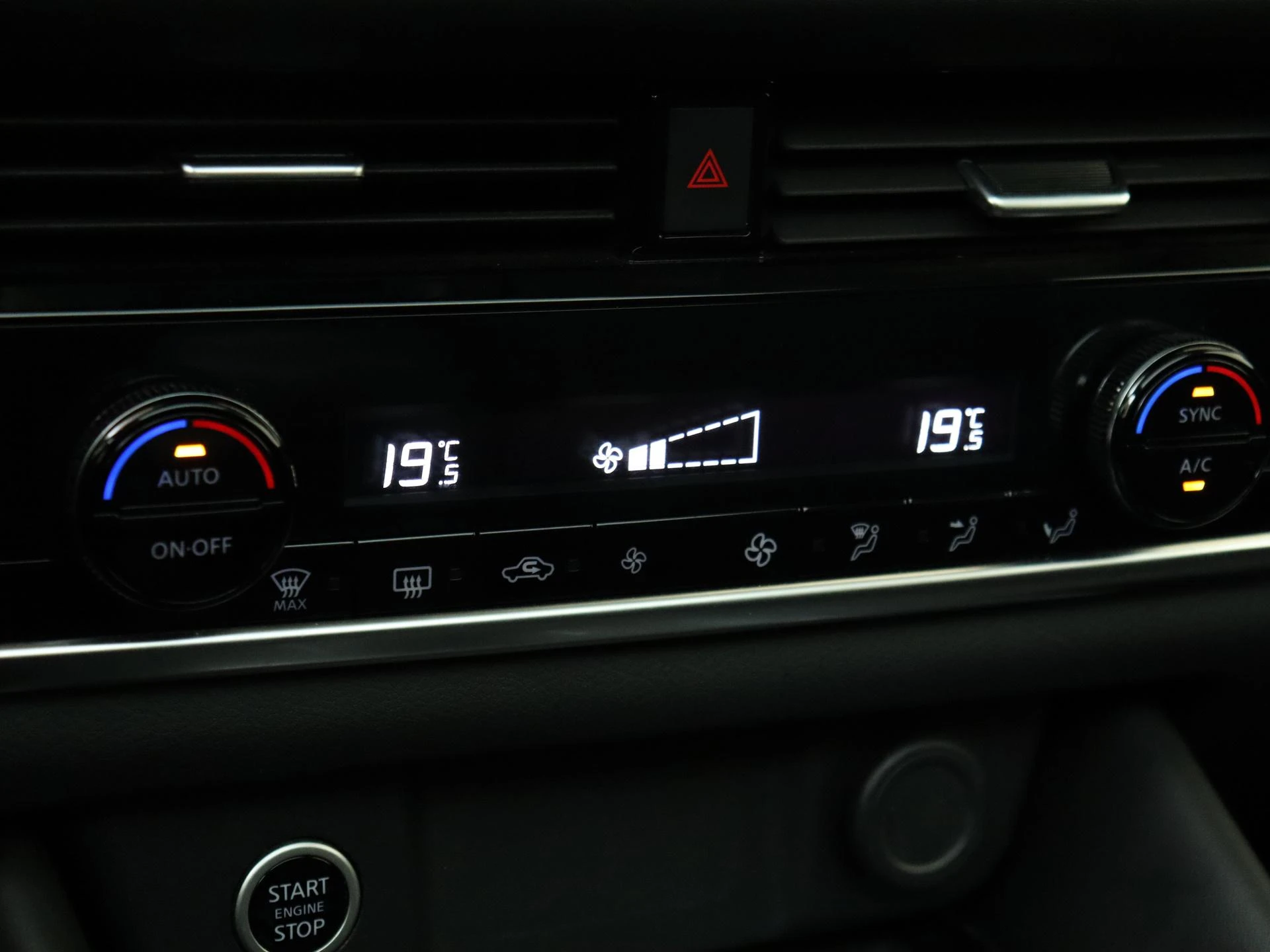 Nissan-QASHQAI-image-19