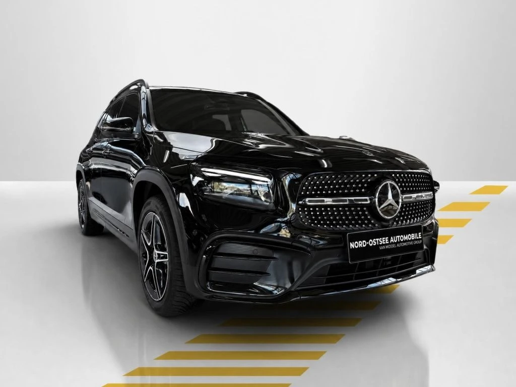 Mercedes-Benz-GLB 200-image-17