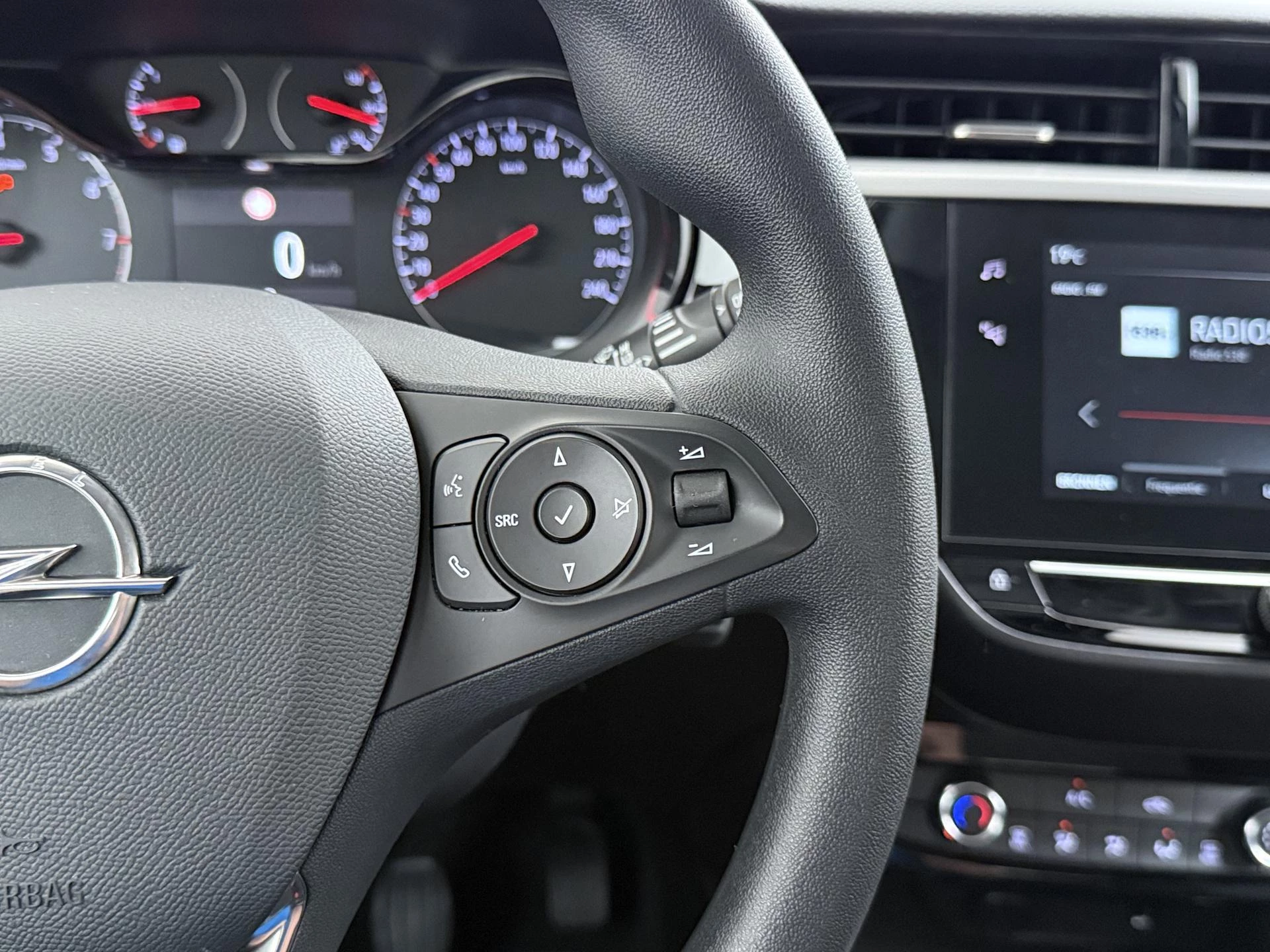 Opel-Corsa-image-15