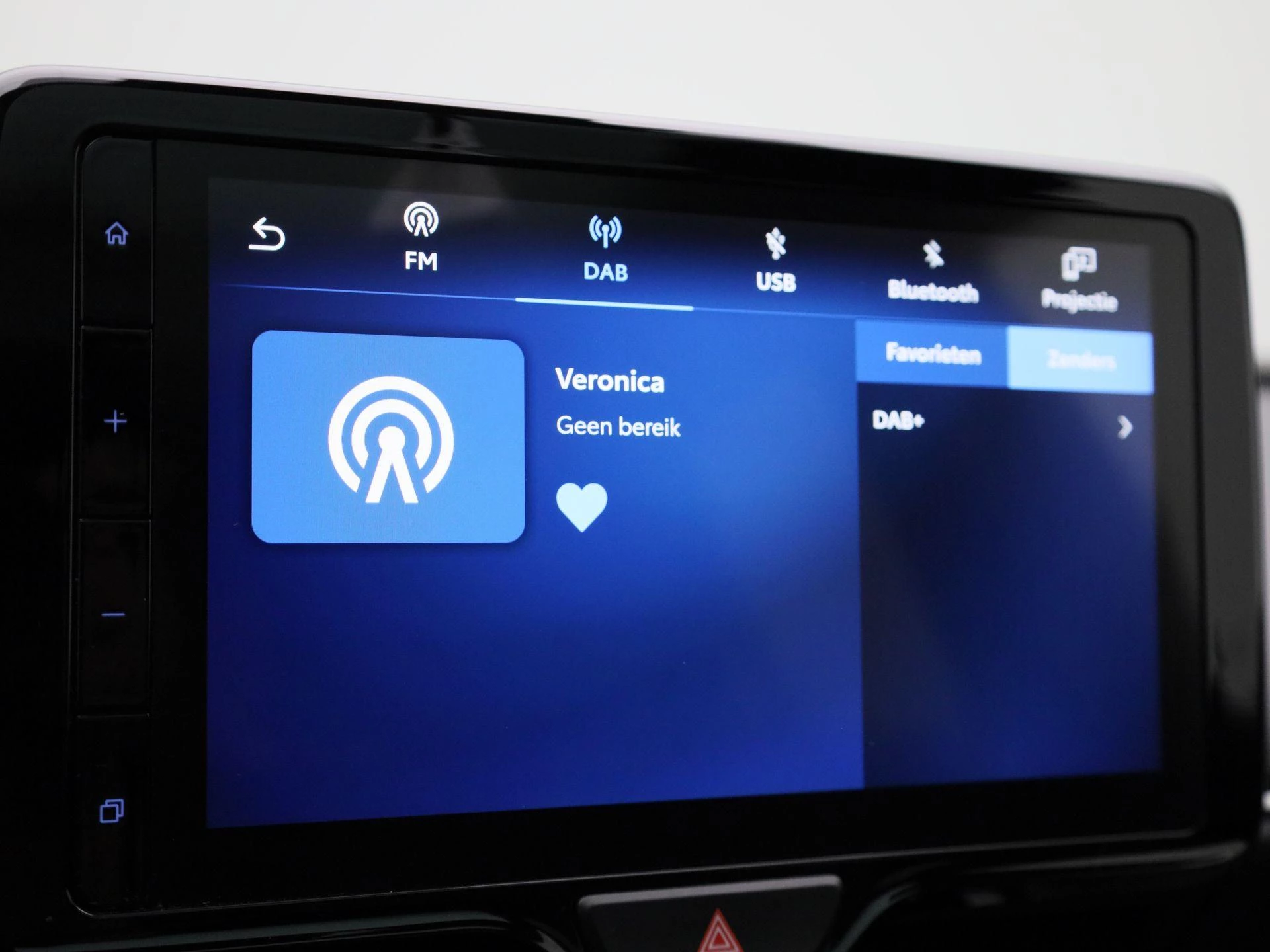 Toyota-Yaris Cross-image-15