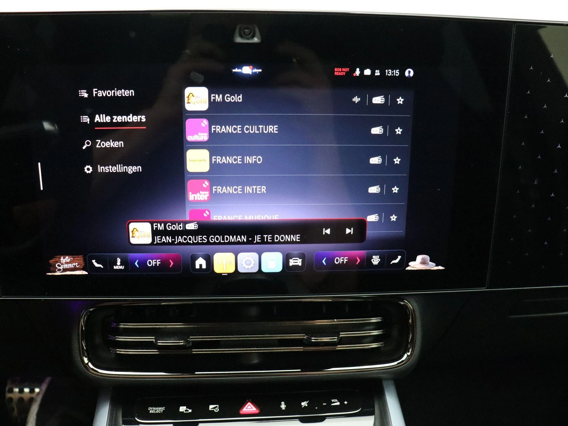 Mercedes-Benz-CLA-image-14
