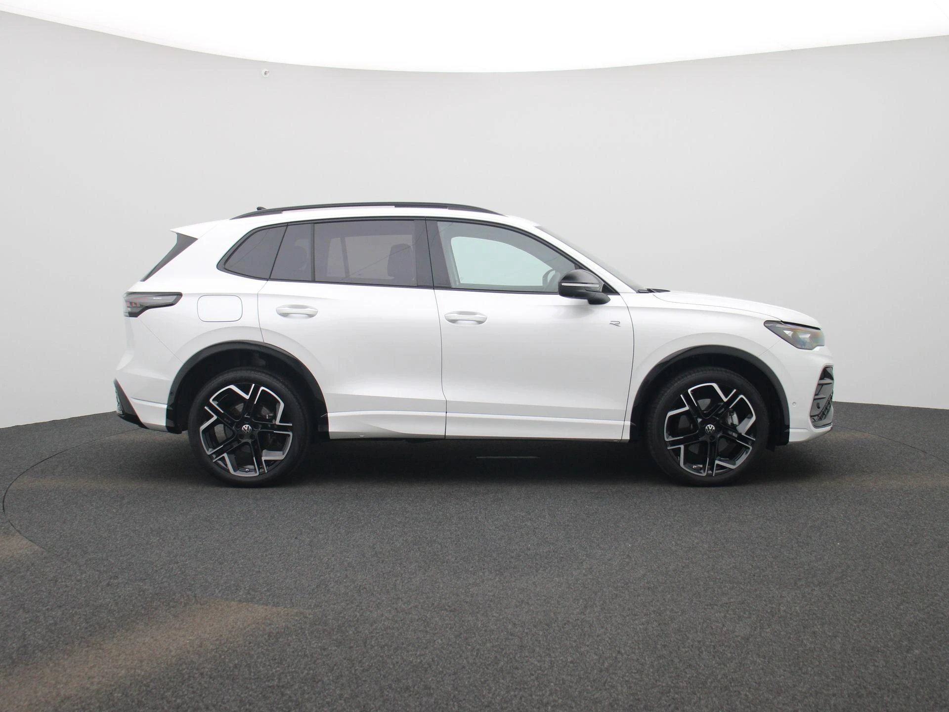 Volkswagen Tiguan 1.5 eHybrid R-Line Edition 272 PK