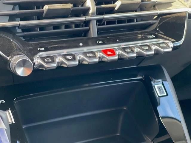 Peugeot-208-image-14