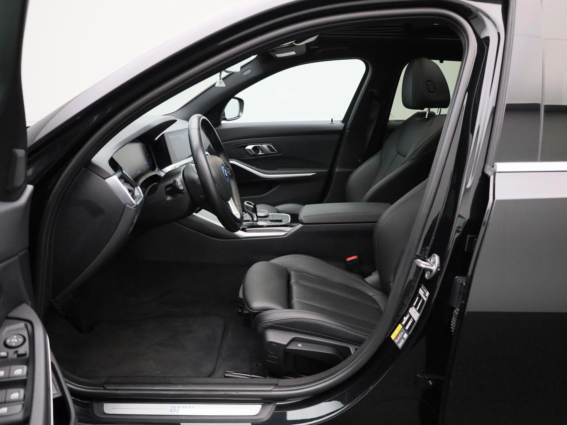 BMW-3 Serie-image-9
