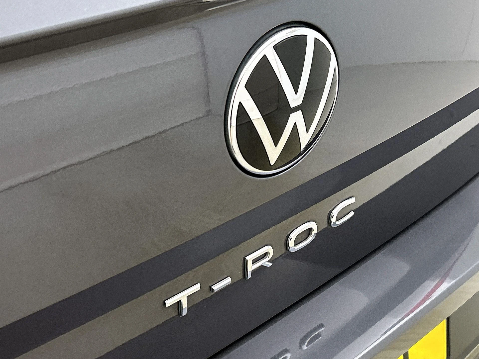 Volkswagen-T-Roc-image-24