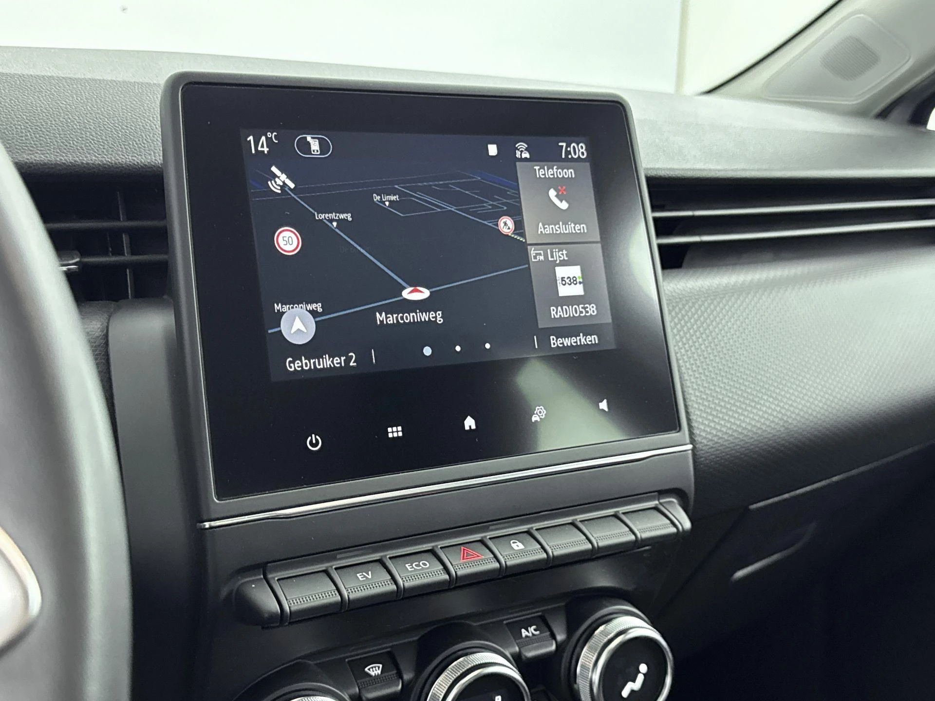 Renault-Clio-image-18